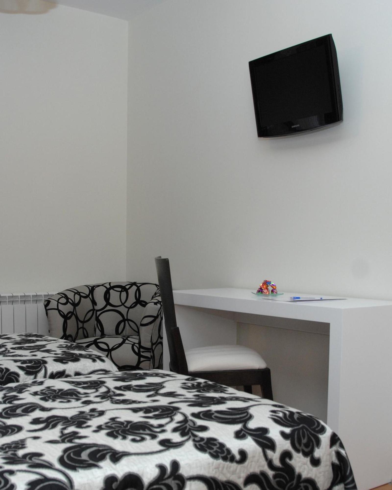 Hotel Hc Sigueenza Екстериор снимка