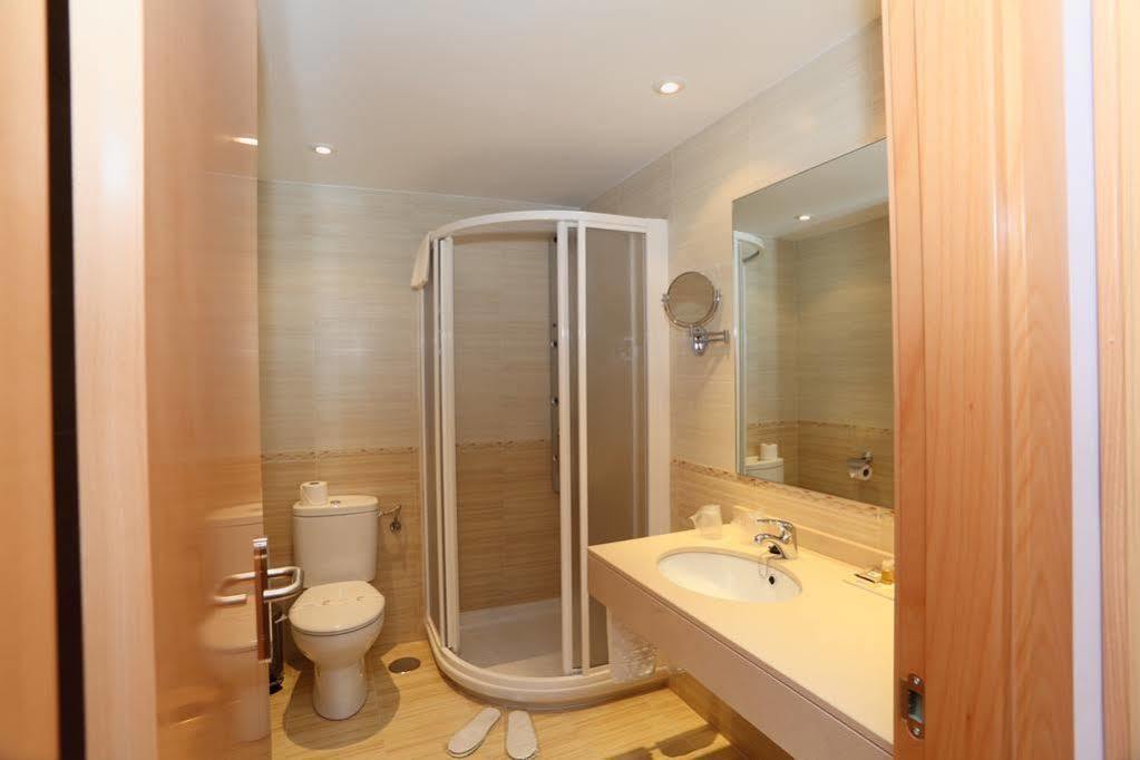 Hotel Hc Sigueenza Екстериор снимка