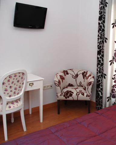 Hotel Hc Sigueenza Екстериор снимка